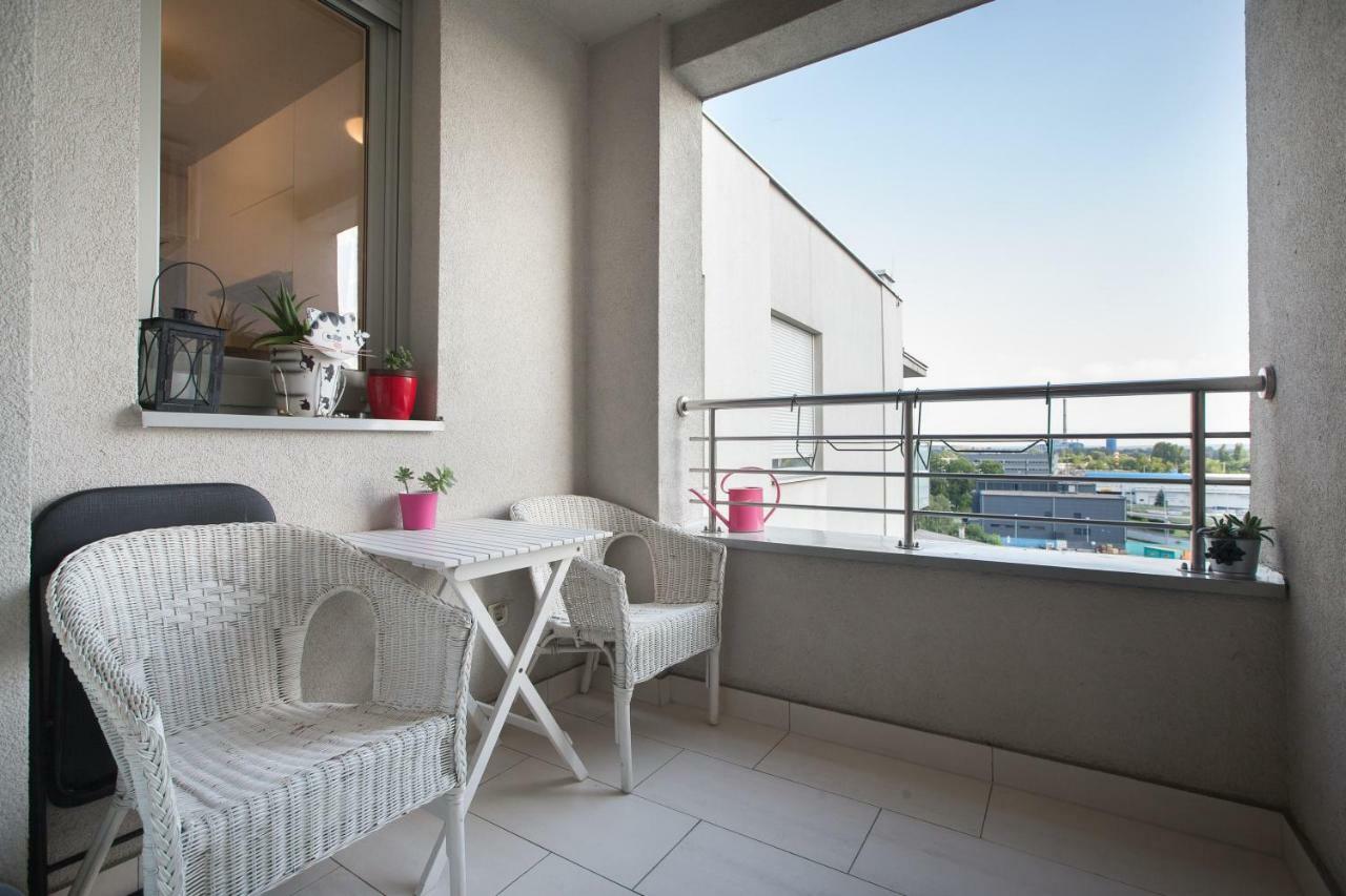 Cozy & Modern Studio With Balcony Zagreb Eksteriør bilde