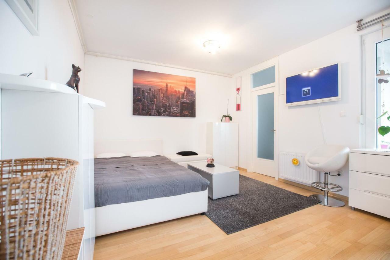 Cozy & Modern Studio With Balcony Zagreb Eksteriør bilde